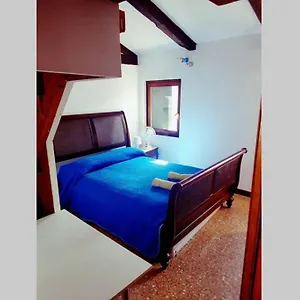 Large 3 Flat Rialto Apartment