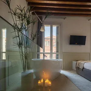 Apartment Lion Palace - San Marco R&r, Venice